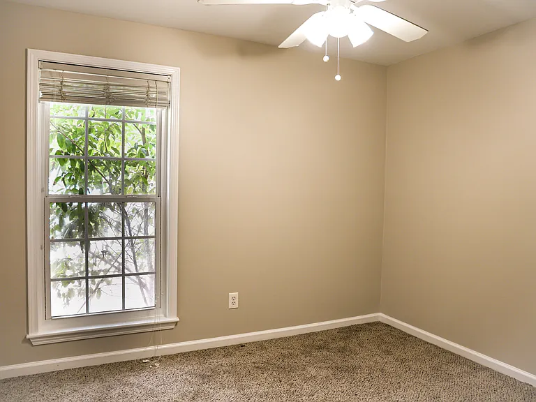 172 Brookhollow Dr — Photo 5