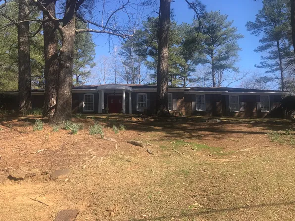 4959 Woodland Forrest Dr, Tuscaloosa, AL 35405