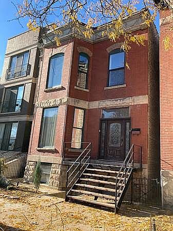 1st image of 262 N California Ave