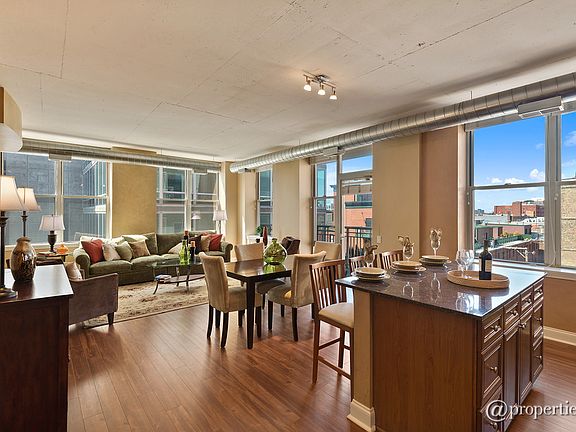 Living Room/Dining Room