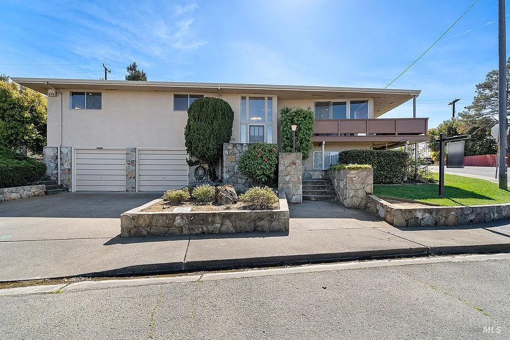401 Valle Vista Avenue photo 1