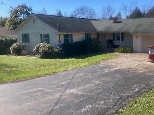 107 Mark Ln, Kersey, PA 15846