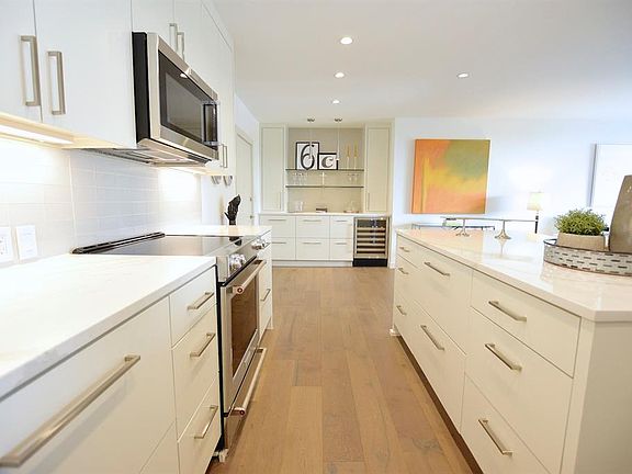 2nd image of 3701 Turtle Creek Blvd APT 6C