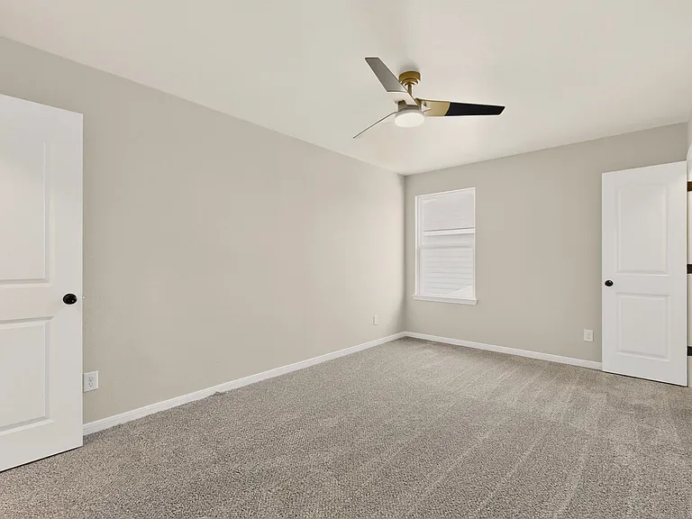 11914 Latour Valley — Photo 32