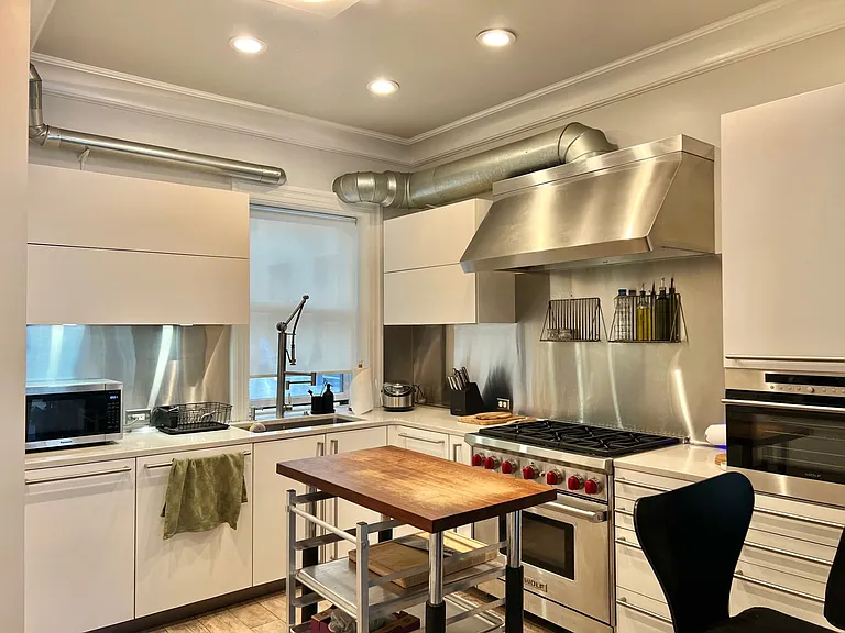 1060 Beacon St #6 — Photo 4