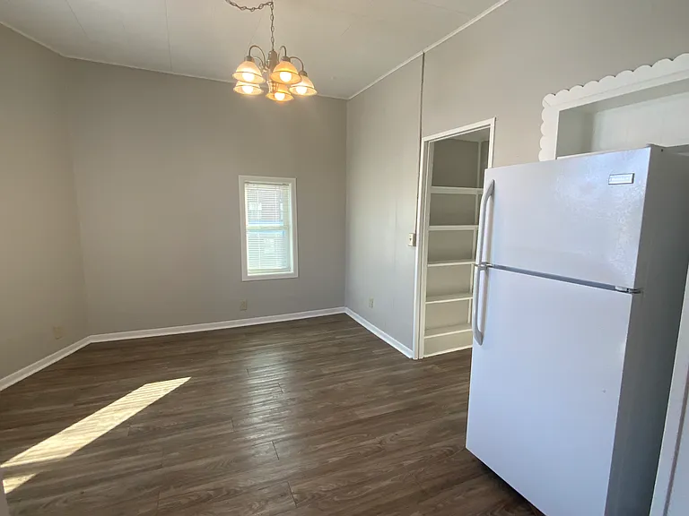 1725 John Ave — Photo 21