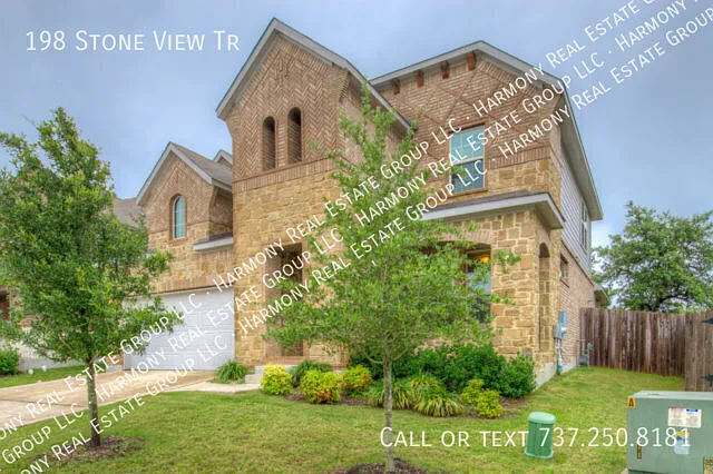 Spacious Executive Home in gated Ledgestone Community. — Photo 2