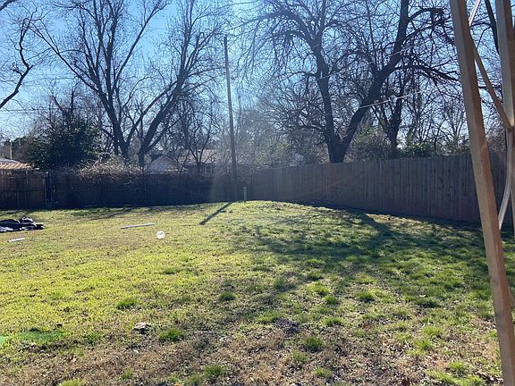 2nd image of 1230 Caddell Ln