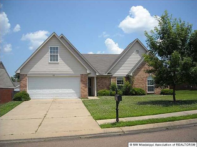 1st image of 722 Northwood Hills Dr