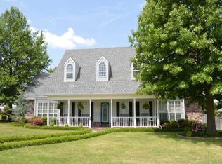 1826 Colby Cir, Springdale, AR 72764