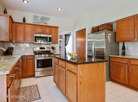 2nd image of 3095 Savannah Dr