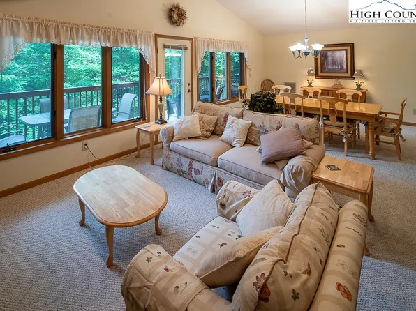 105/107 Greenbriar Road, Beech Mountain, NC 28604