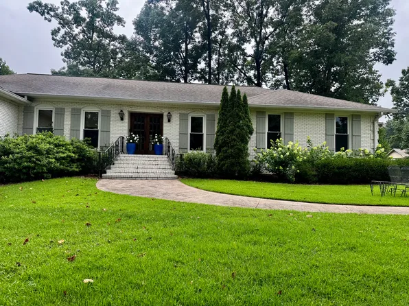 913 Mountain Branch Dr, Birmingham, AL 35226