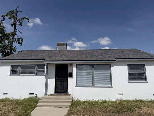 1400 Maitland Dr Photo 1