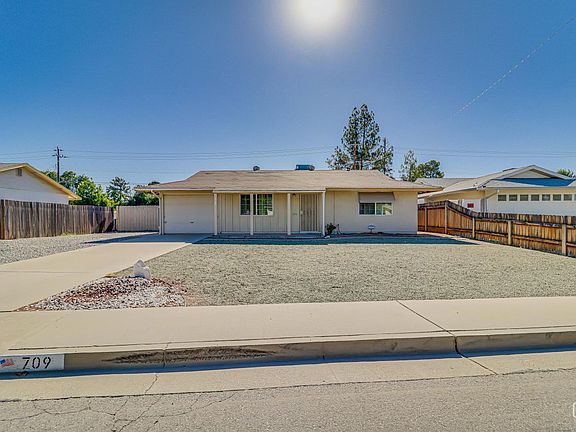 3rd image of 709 La Puente Dr