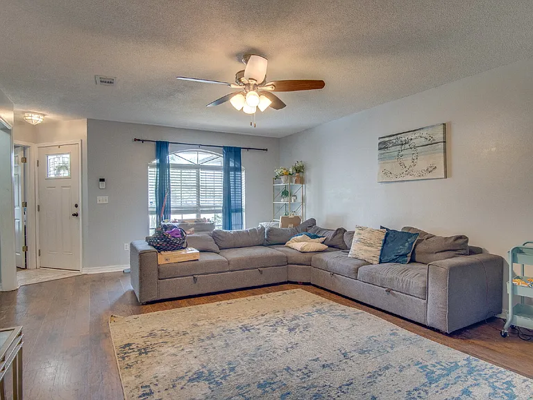2707 Tupelo Ave — Photo 6