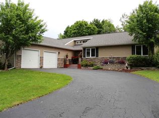 3009 Palisade Dr, Duluth, MN 55811