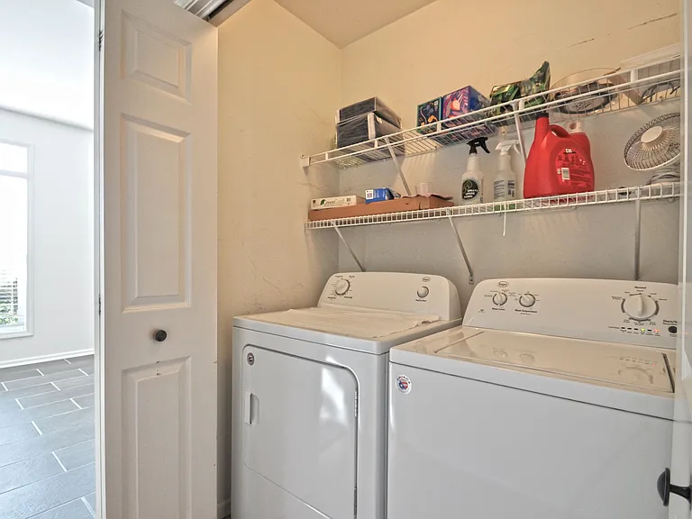 6021 Cottage Cir — Photo 17