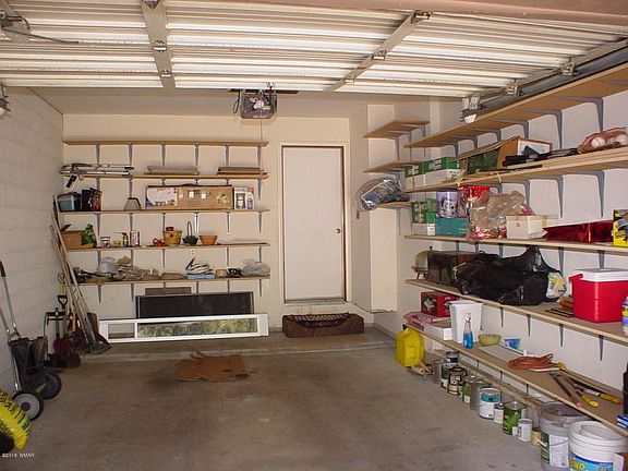 Garage w/ storage