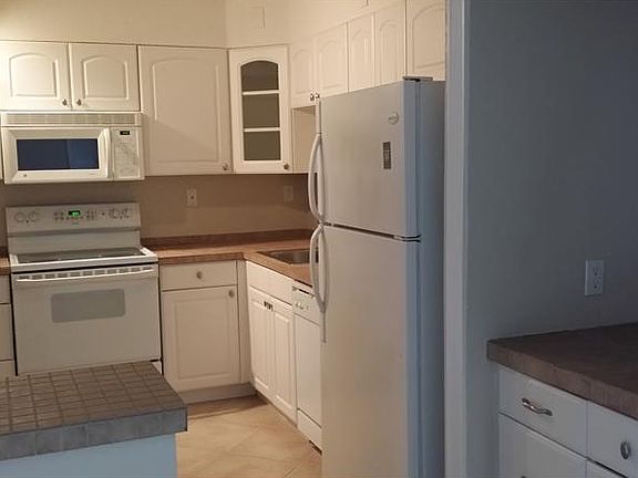 3rd image of 3215 S Ocean Blvd APT 905
