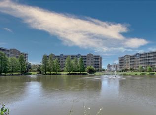 960 Starkey Rd APT 2402, Largo, FL 33771