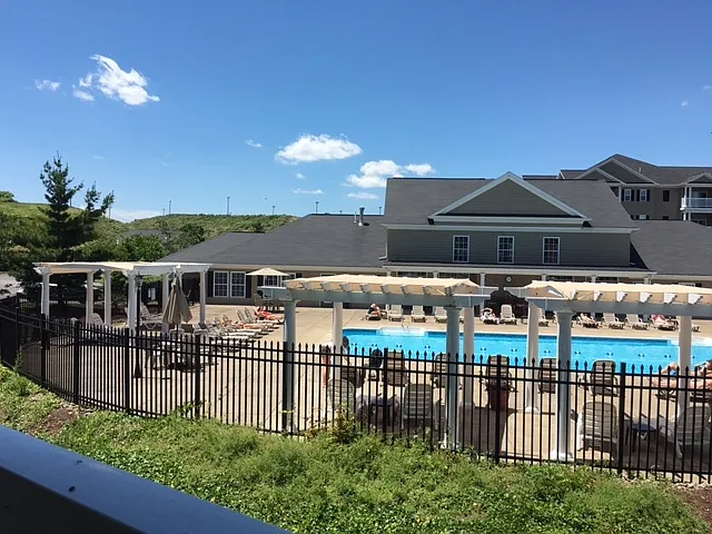 2627 Suncrest Village Cir — Photo 4