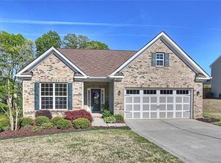 117 Glastonbury Dr, Mooresville, NC 28115