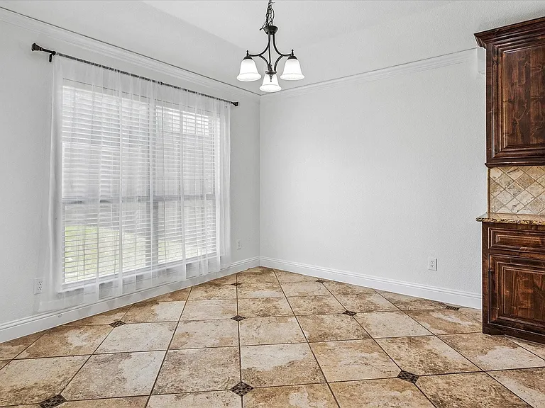 16400 Stillhouse Hollow Ct — Photo 9