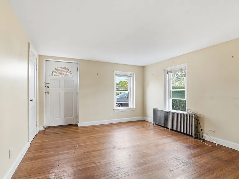 163 Standish Rd #B — Photo 4