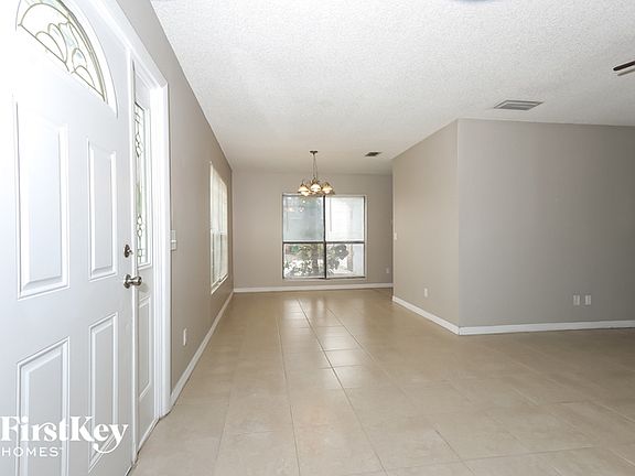 4th image of 438 SE Streamlet Ave