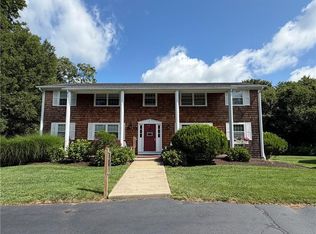 40 Prospect Ave #A4, Narragansett, RI 02882
