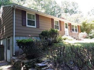 144 Whitins Rd, Sutton, MA 01590