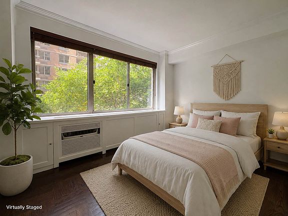 2nd image of 225 E 46th St APT 4D