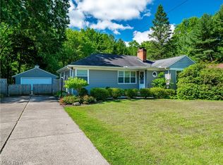 27577 Bassett Rd, Westlake, OH 44145