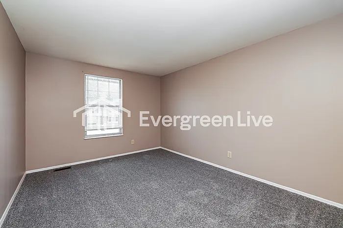 7592 Mount Hood Dr — Photo 12
