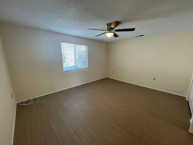 3717 Cardinal Blvd #4 — Photo 10
