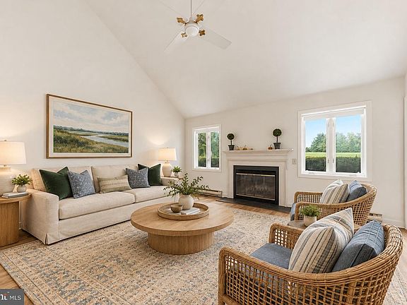 5th image of 301 Devon Ln #301