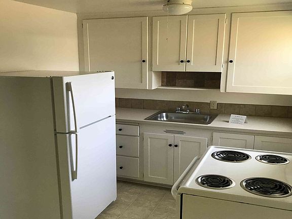 4th image of 1710 NW Van Buren Ave #234