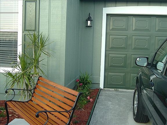 4th image of 717 NW North Macedo Blvd