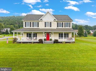 11 N Parsons Dr, Mill Hall, PA 17751