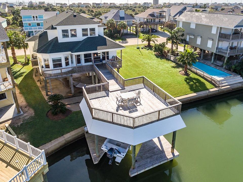 1st image of 22306 Isle View Dr