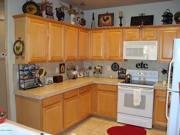 3rd image of 16734 E La Montana Dr Unit 102