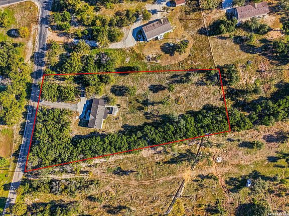 2nd image of 1366 CALCOTE RD