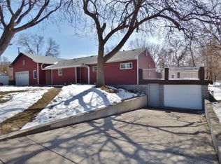 7619 Cedar Lake Rd S, Minneapolis, MN 55426