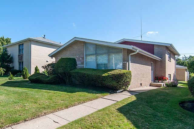 1st image of 7851 Karlov Ave