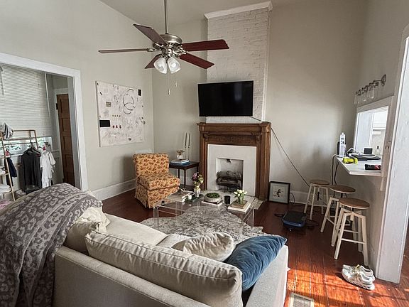 2nd image of 3826 Prytania St