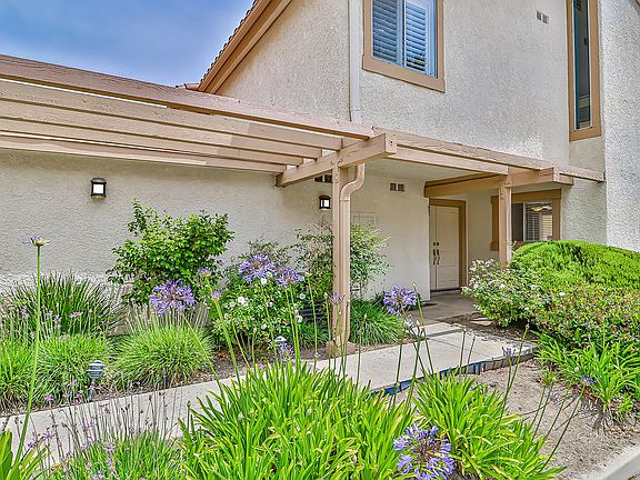 2nd image of 100 Padua Cir