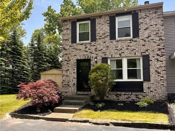 17 Apollo Dr, Amherst, NY 14228