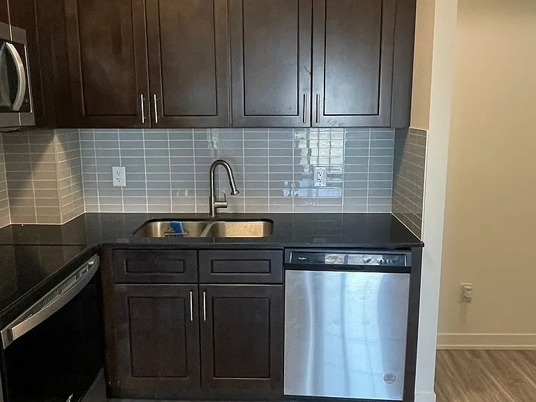 128 King St N #1511 — Photo 5