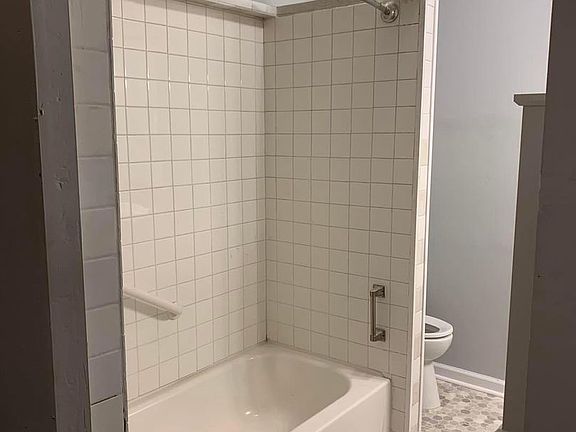 2nd image of 1112 W Missouri St